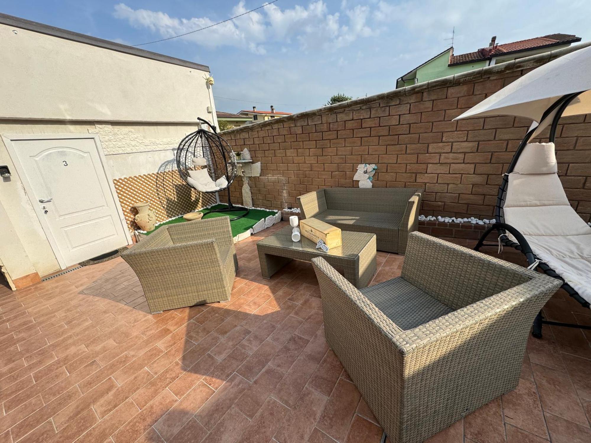 Atena B&B Apartments Platino San Silvestro  Exterior photo