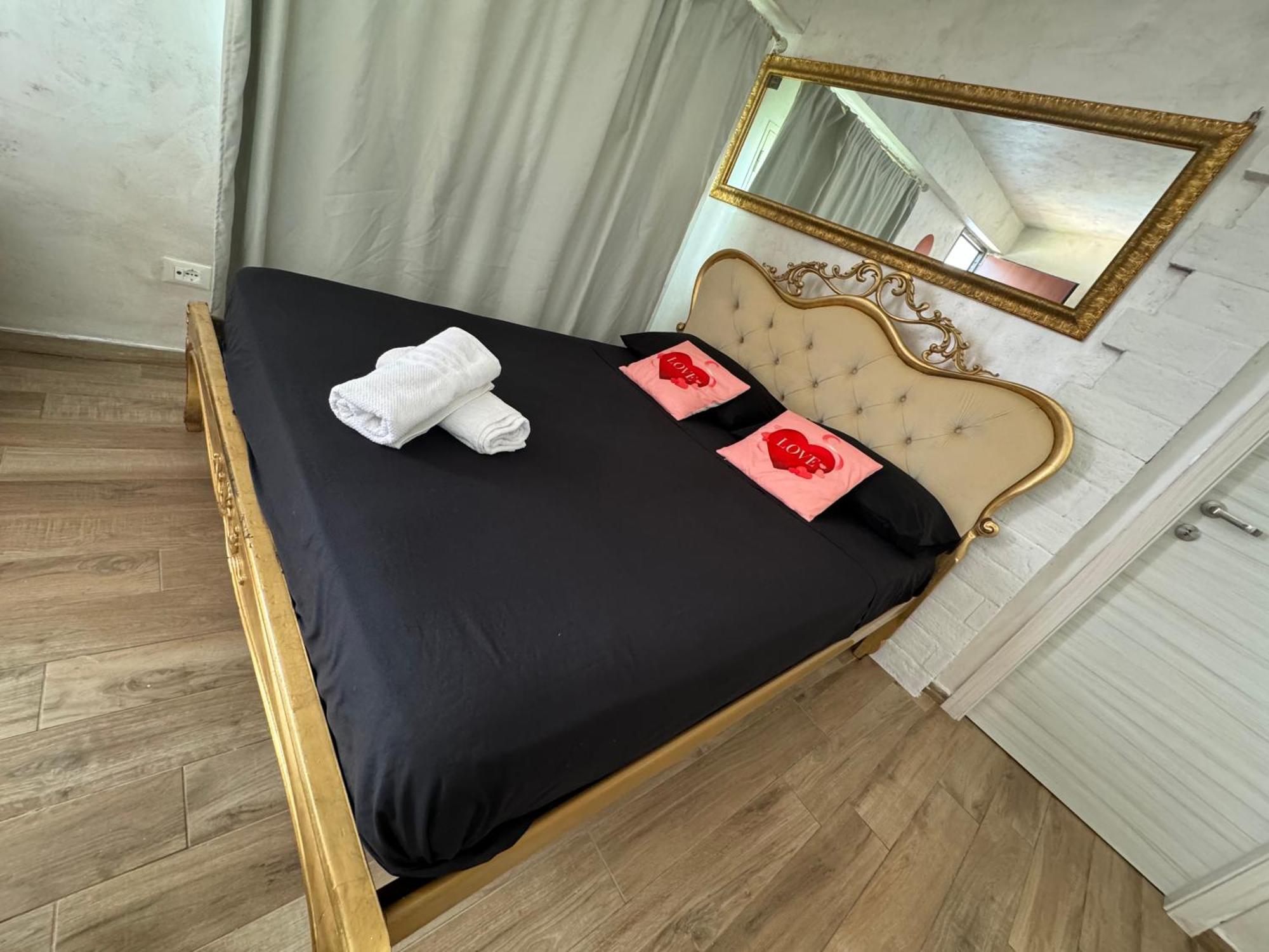 Atena B&B Apartments Platino San Silvestro  Exterior photo